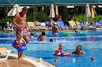 Tt Tropical Family Life Tropical Sarigerme